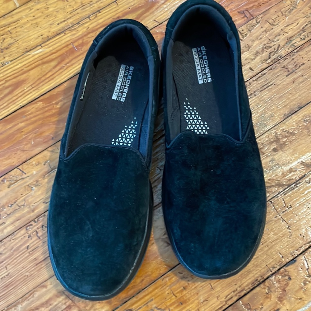 Sketchers black suede 7.5
